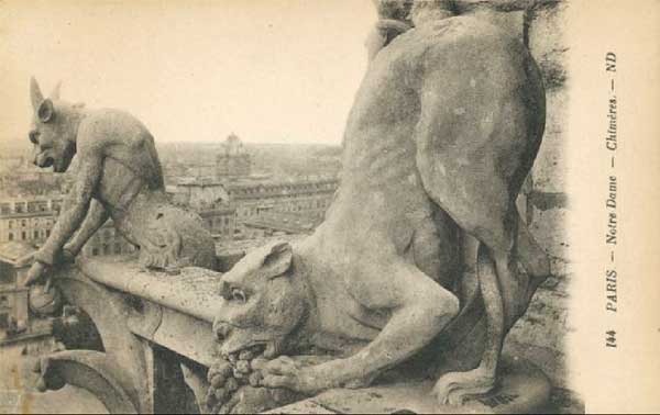 . . -. 
Postal card. Paris. Notre-Dame. Chimeras