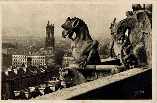 . 
Postal card. Paris. Notre-Dame. Chimeras